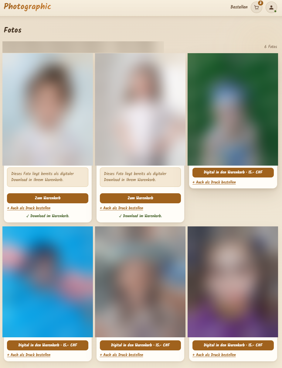 Galerie im Fotoshop: sechs Vorschaubilder mit Wasserzeichen, jeweils mit Schaltflächen zum digitalen Kauf oder zur Bestellung als Druck. Die Kinderfotos sind unkenntlich gemacht.